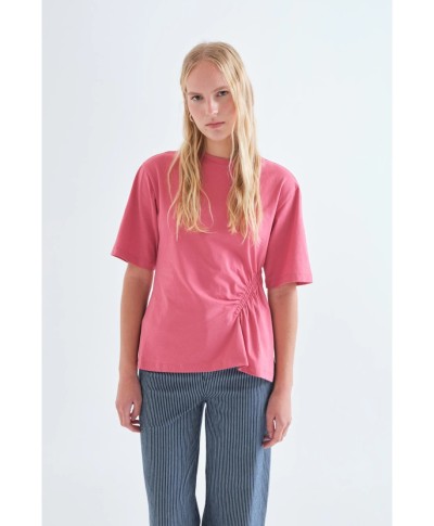 Camiseta 100% algodón rosa con detalle en cintura